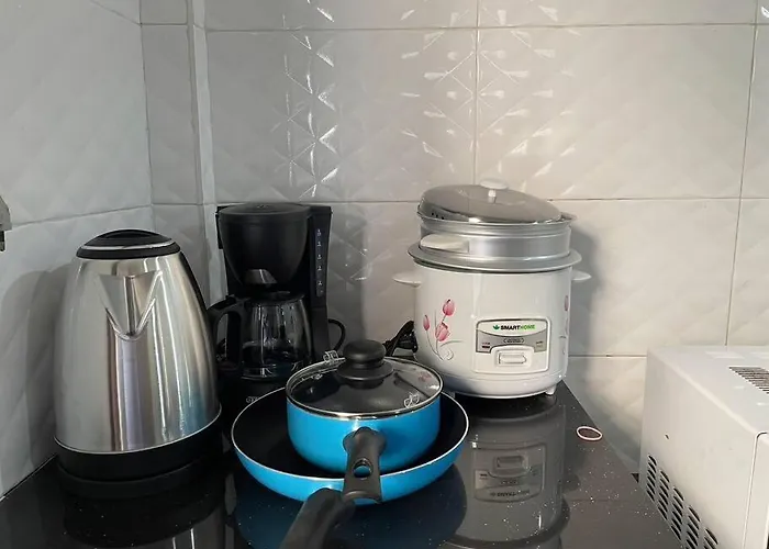 Rb7: Private House Downtown 1min Walk To Metro Feriehus Bangkok