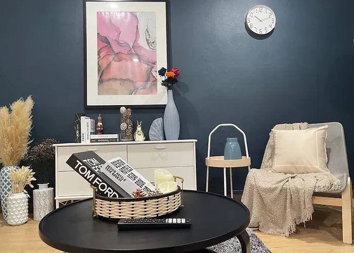 Rb7: Private House Downtown 1min Walk To Metro *