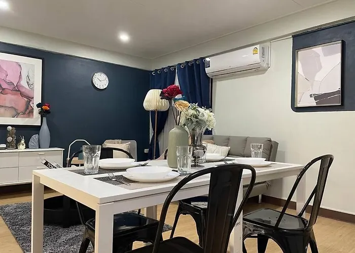 Rb7: Private House Downtown 1min Walk To Metro Bangkok