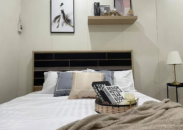 Rb7: Private House Downtown 1min Walk To Metro Feriehus