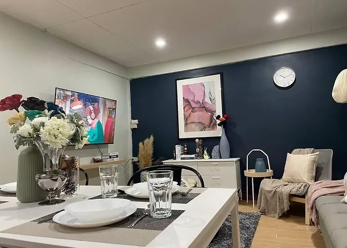 Rb7: Private House Downtown 1min Walk To Metro * Bangkok